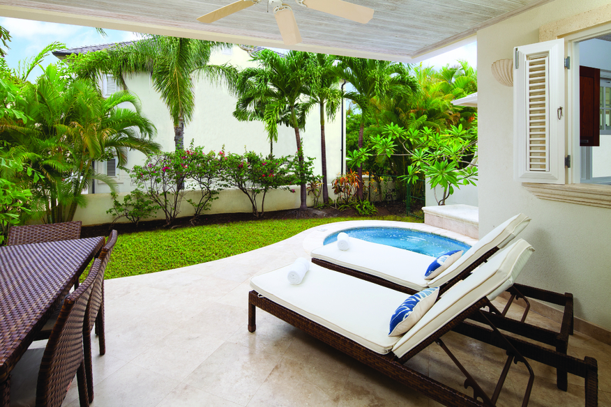 Patio with pool1